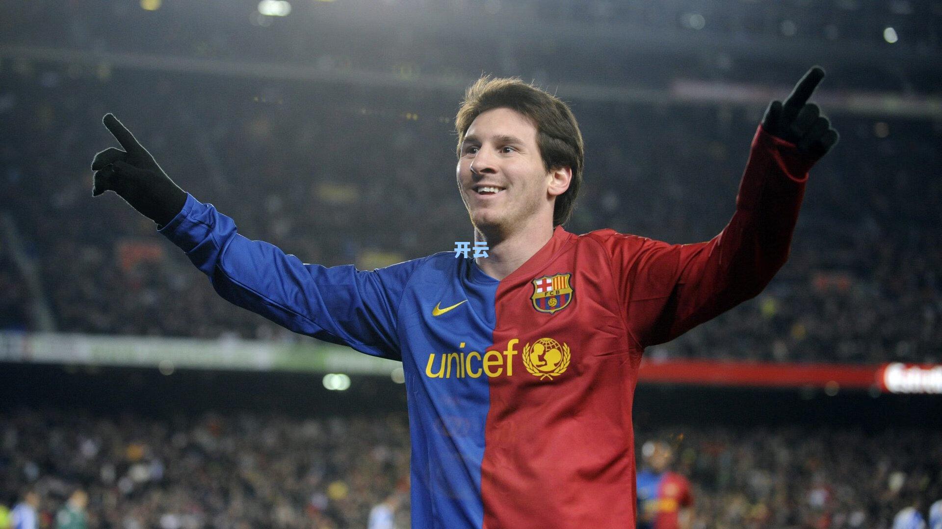 荷甲历史新篇章！15岁兹沃勒天才打破66年纪录，成为最年轻出场球员