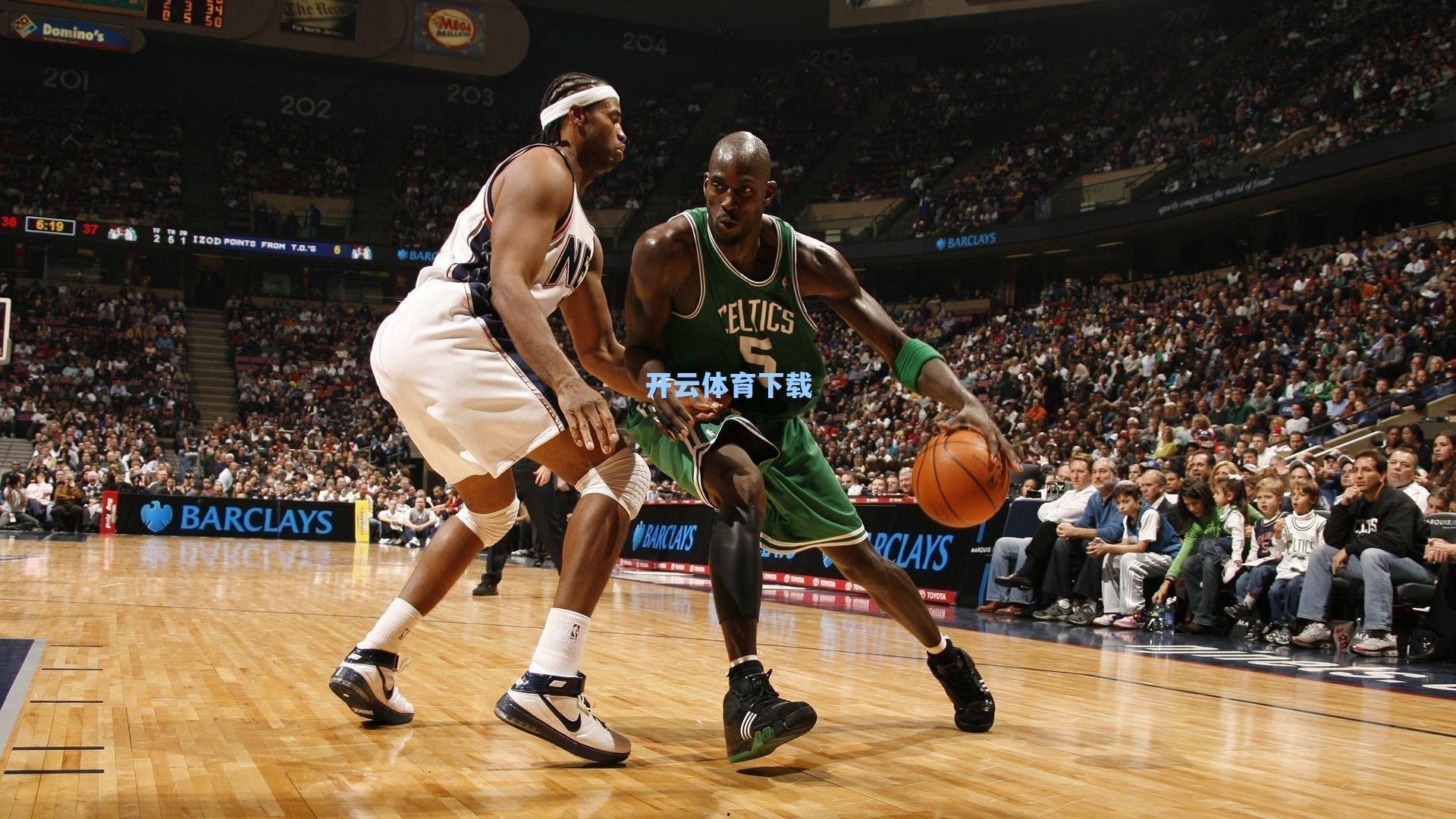 范弗里特肩部伤势初步乐观 季后赛首战出场状态仍存变数