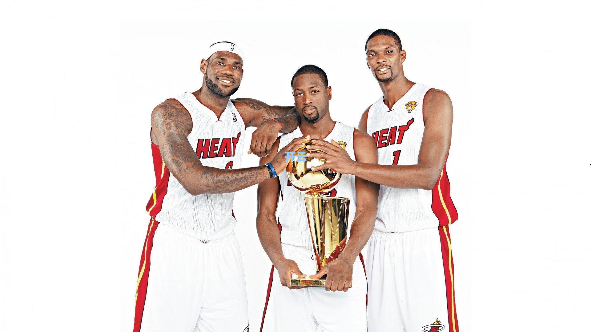 李铁盛赞十二强赛抽签结果 直言球迷支持是国足拼搏最大动力